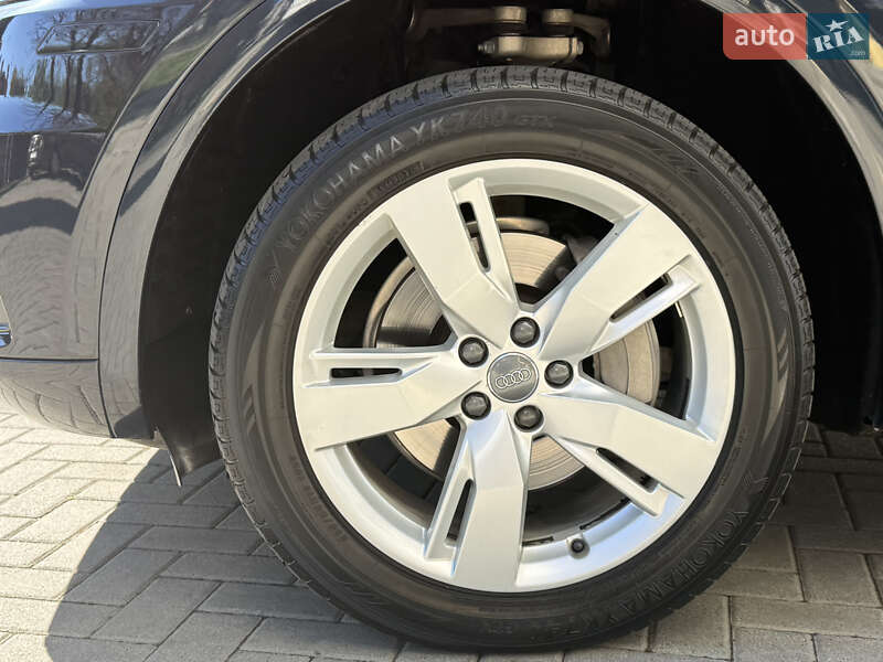 Позашляховик / Кросовер Audi Q5 2017 в Львові