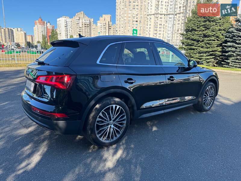 Внедорожник / Кроссовер Audi Q5 2016 в Киеве