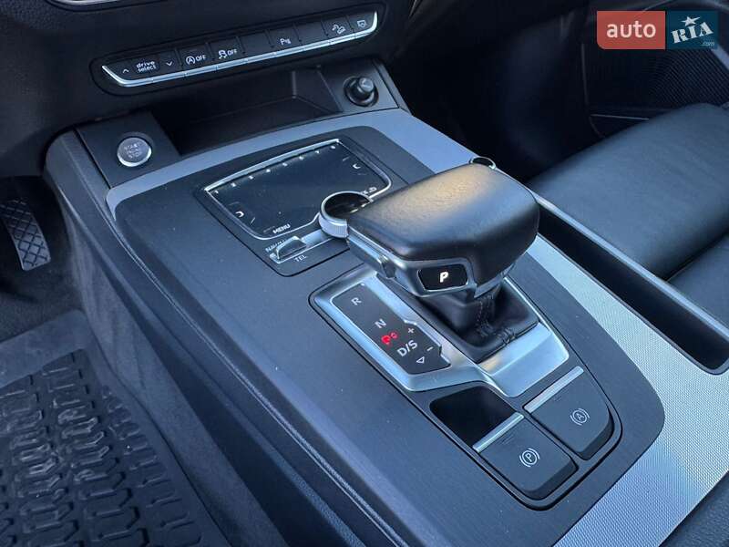 Внедорожник / Кроссовер Audi Q5 2016 в Киеве