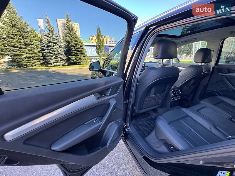 Внедорожник / Кроссовер Audi Q5 2016 в Киеве