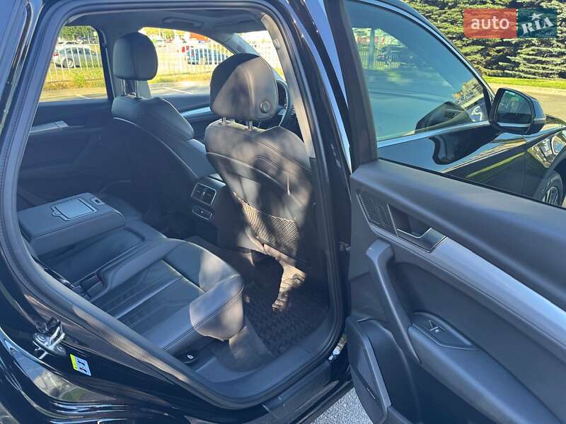 Внедорожник / Кроссовер Audi Q5 2016 в Киеве