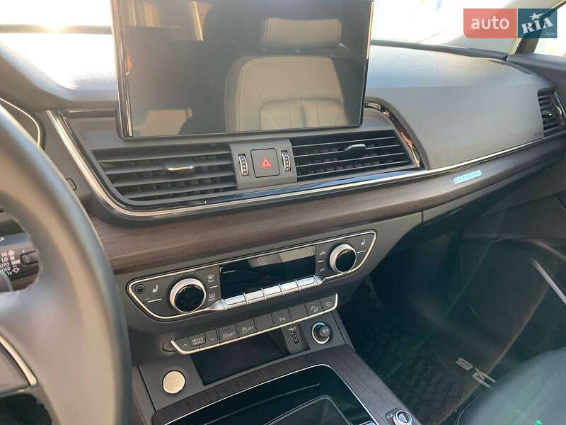 Внедорожник / Кроссовер Audi Q5 2022 в Стрые