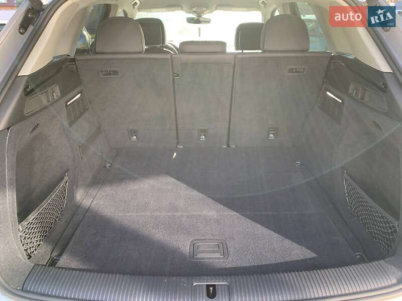 Внедорожник / Кроссовер Audi Q5 2022 в Стрые