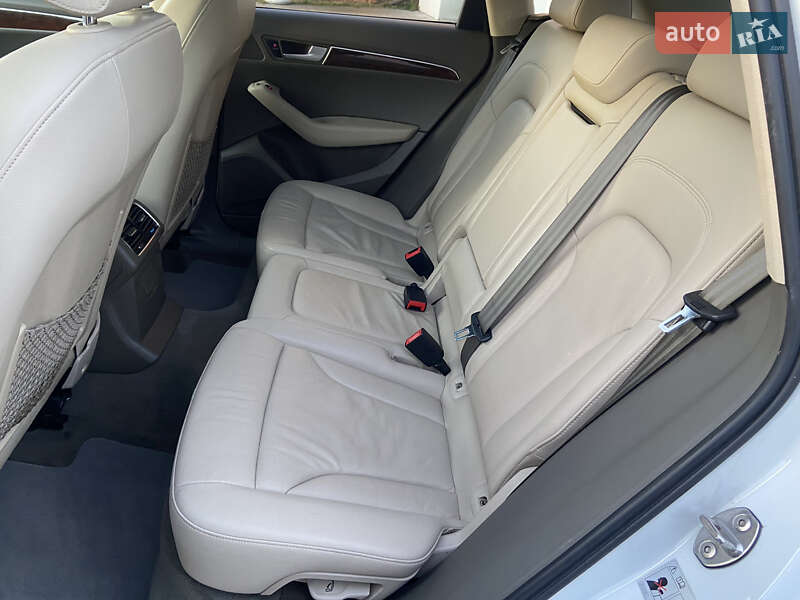 Внедорожник / Кроссовер Audi Q5 2012 в Владимире