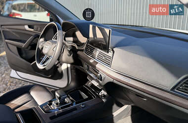 Внедорожник / Кроссовер Audi Q5 2022 в 