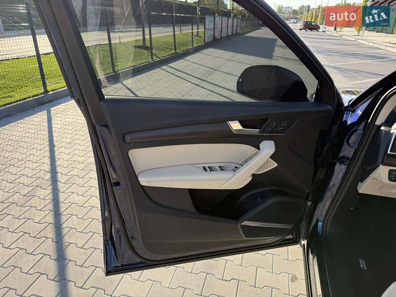 Позашляховик / Кросовер Audi Q5 2023 в Києві