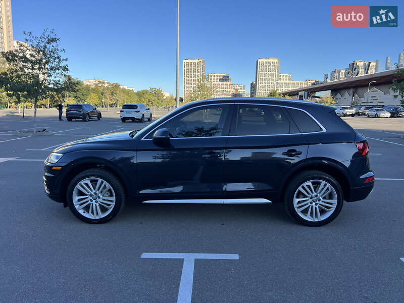 Позашляховик / Кросовер Audi Q5 2018 в Києві