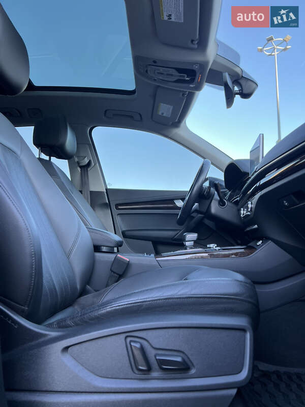 Позашляховик / Кросовер Audi Q5 2018 в Києві