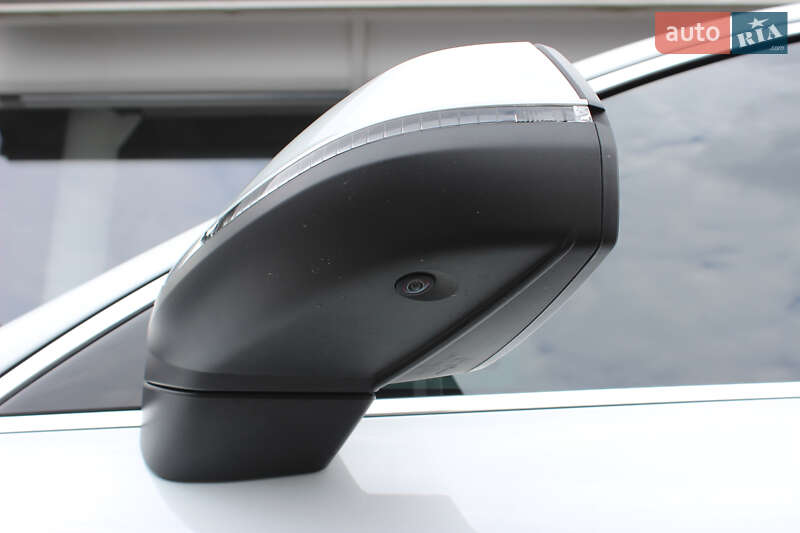 Внедорожник / Кроссовер Audi Q5 2024 в Львове