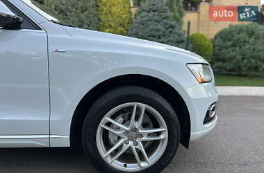 Позашляховик / Кросовер Audi Q5 2015 в 
