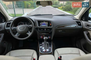 Позашляховик / Кросовер Audi Q5 2015 в 