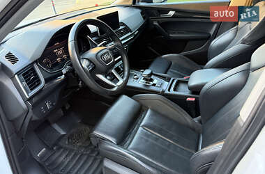 Внедорожник / Кроссовер Audi Q5 2018 в 