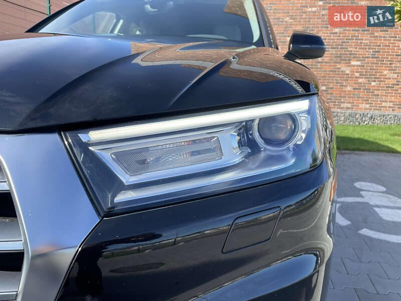 Внедорожник / Кроссовер Audi Q5 2019 в Киеве