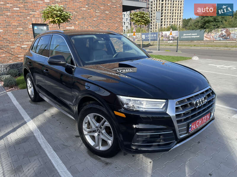 Внедорожник / Кроссовер Audi Q5 2019 в Киеве