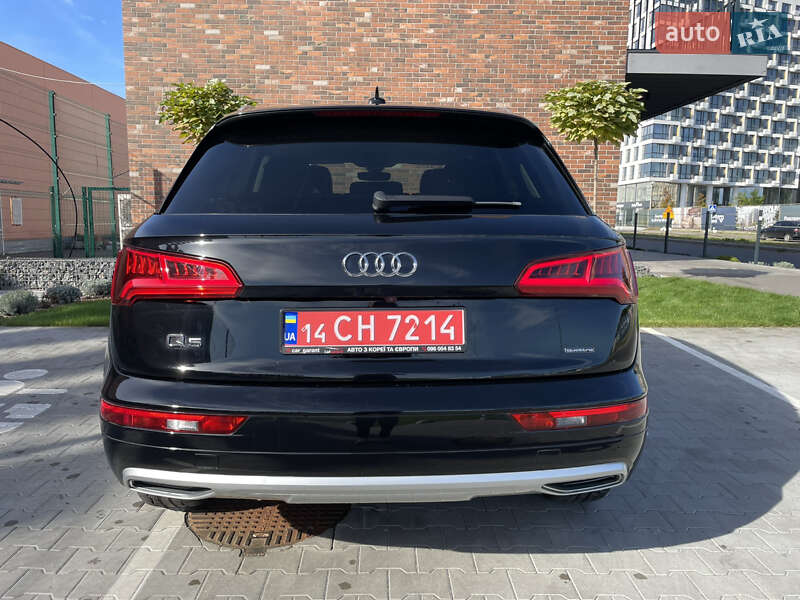 Внедорожник / Кроссовер Audi Q5 2019 в Киеве
