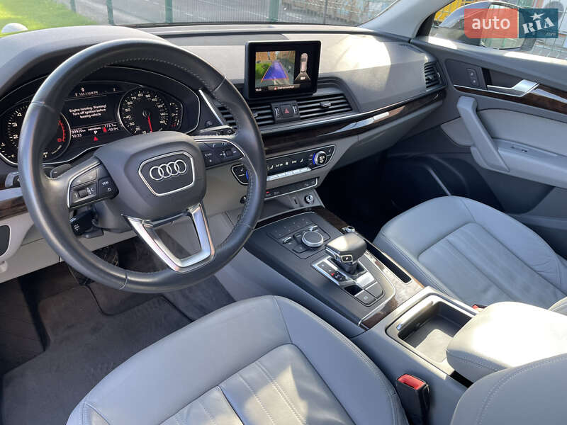 Внедорожник / Кроссовер Audi Q5 2019 в Киеве