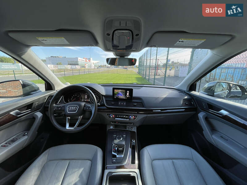 Внедорожник / Кроссовер Audi Q5 2019 в Киеве