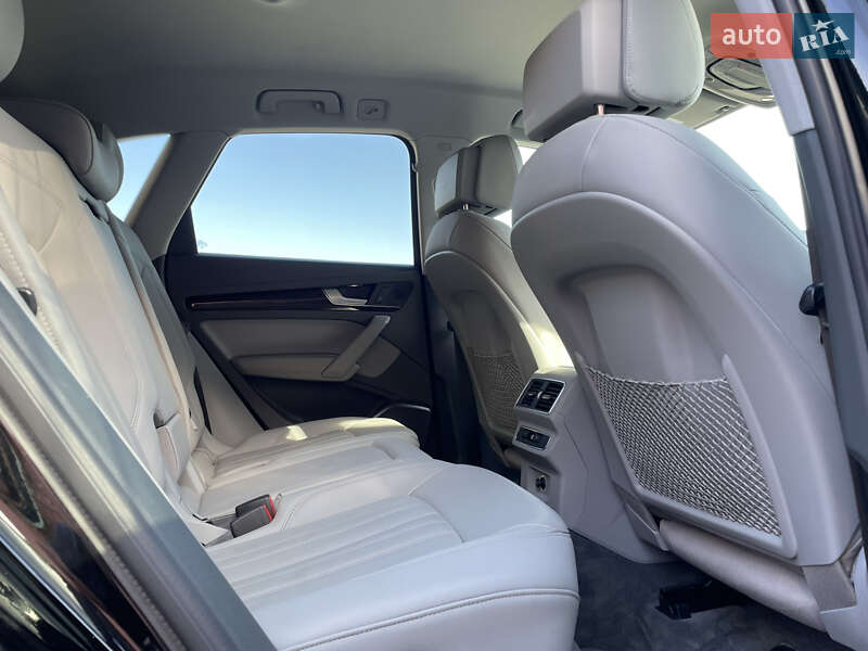 Внедорожник / Кроссовер Audi Q5 2019 в Киеве