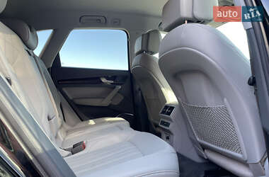 Позашляховик / Кросовер Audi Q5 2019 в 