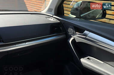 Внедорожник / Кроссовер Audi Q5 2020 в 