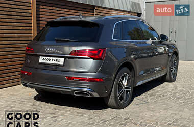 Внедорожник / Кроссовер Audi Q5 2020 в 