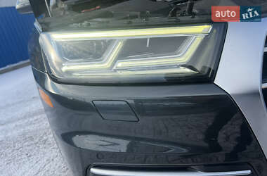 Внедорожник / Кроссовер Audi Q5 2018 в 