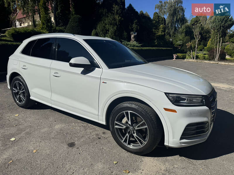 Внедорожник / Кроссовер Audi Q5 2019 в Тернополе