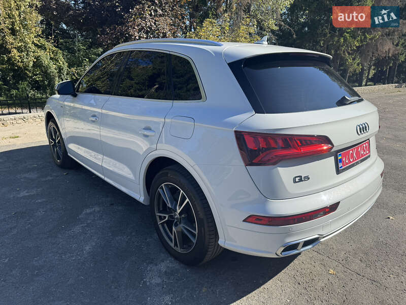 Внедорожник / Кроссовер Audi Q5 2019 в Тернополе