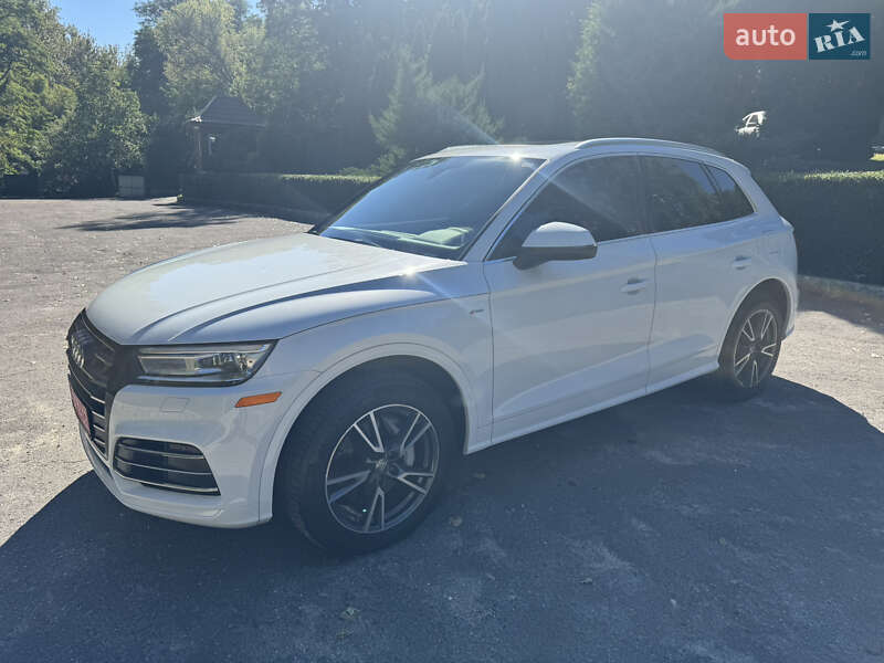 Внедорожник / Кроссовер Audi Q5 2019 в Тернополе