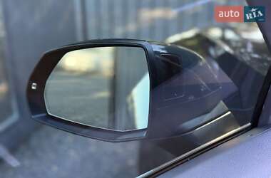 Внедорожник / Кроссовер Audi Q5 2017 в 