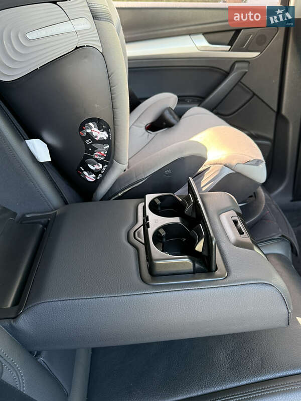 Внедорожник / Кроссовер Audi Q5 2017 в Ужгороде фото 14 Внедорожник / Кроссовер Audi Q5 2017 в Ужгороде