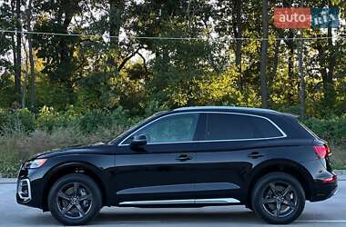 Внедорожник / Кроссовер Audi Q5 2021 в 