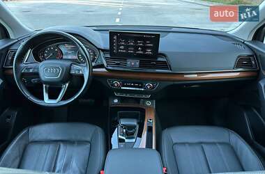 Внедорожник / Кроссовер Audi Q5 2021 в 