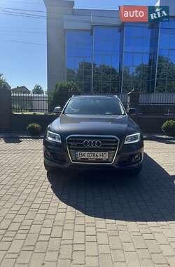 Внедорожник / Кроссовер Audi Q5 2016 в 