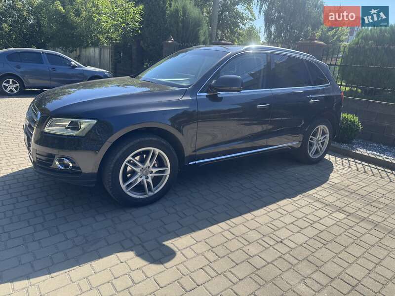 Внедорожник / Кроссовер Audi Q5 2016 в Ровно