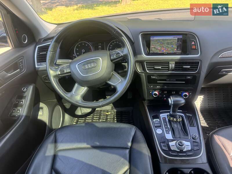 Внедорожник / Кроссовер Audi Q5 2016 в Ровно