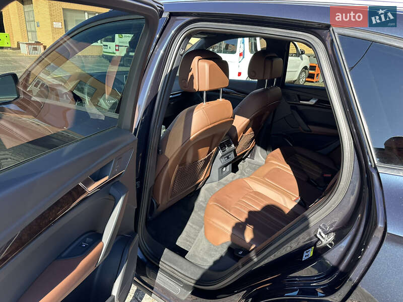 Позашляховик / Кросовер Audi Q5 2018 в Луцьку