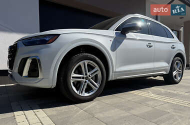 Внедорожник / Кроссовер Audi Q5 2024 в 
