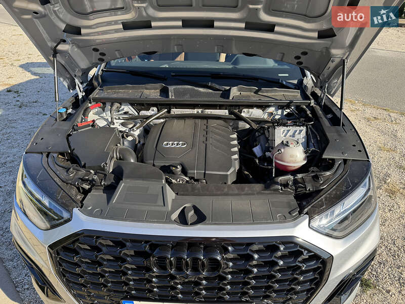 Внедорожник / Кроссовер Audi Q5 2022 в Днепре