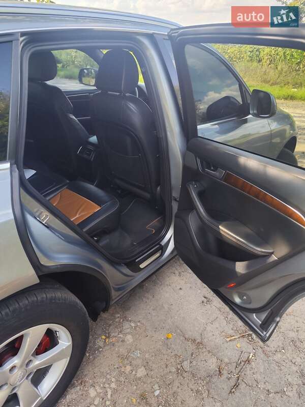 Внедорожник / Кроссовер Audi Q5 2011 в Гадяче