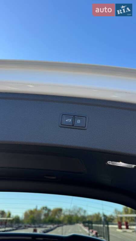 Внедорожник / Кроссовер Audi Q5 2021 в Киеве