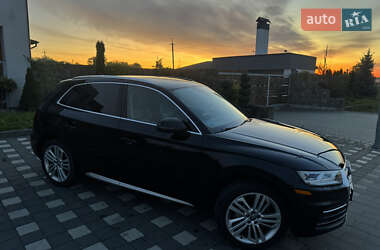 Внедорожник / Кроссовер Audi Q5 2018 в 