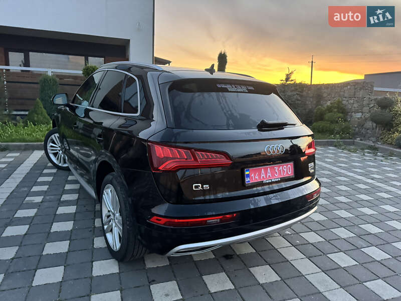 Внедорожник / Кроссовер Audi Q5 2018 в Стрые