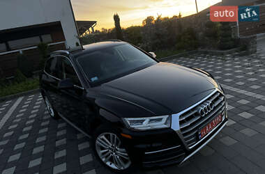 Внедорожник / Кроссовер Audi Q5 2018 в 