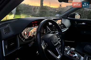 Внедорожник / Кроссовер Audi Q5 2018 в 