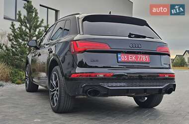 Внедорожник / Кроссовер Audi Q5 2021 в 