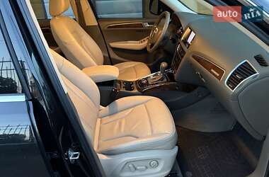 Внедорожник / Кроссовер Audi Q5 2011 в 
