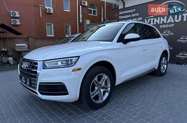 Внедорожник / Кроссовер Audi Q5 2018 в 