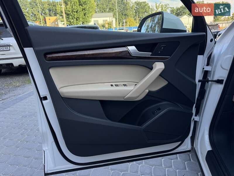 Позашляховик / Кросовер Audi Q5 2018 в Вінниці