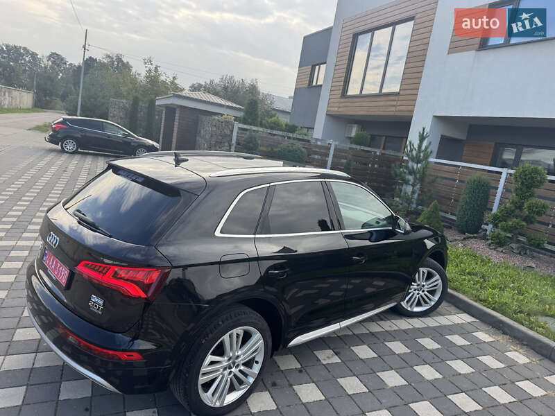 Внедорожник / Кроссовер Audi Q5 2018 в Стрые